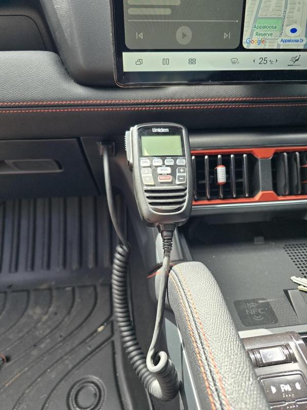 Uniden UHF Mount for Shark 6