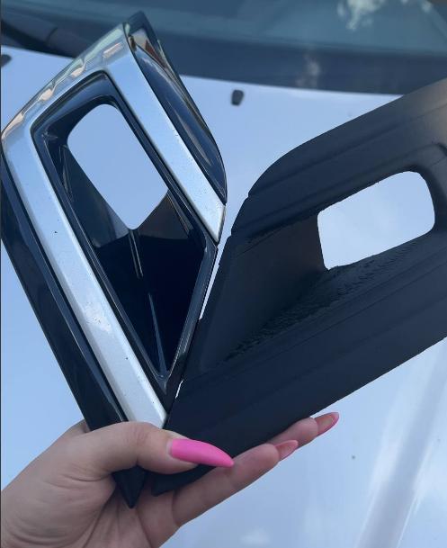 Mitsubishi Outlander Fog light grille (2018 - 2022) PHEV 6400J304