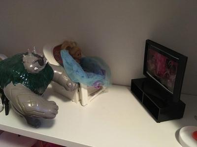 TV Bench for Barbie TV