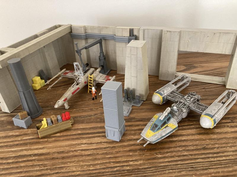 Star Wars Yavin Hangar For Micro Galaxy and Action Fleet Collection