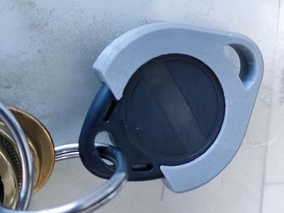RFID chip / tag snap on holder - for 28mm chips