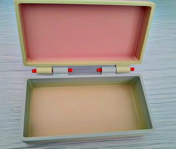 Multipurpose Case with Easy Assembly Hinges