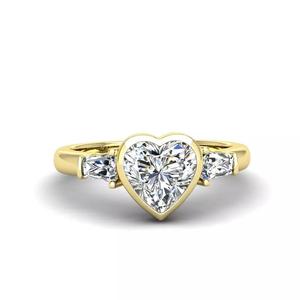 Engagement ring Maya heart