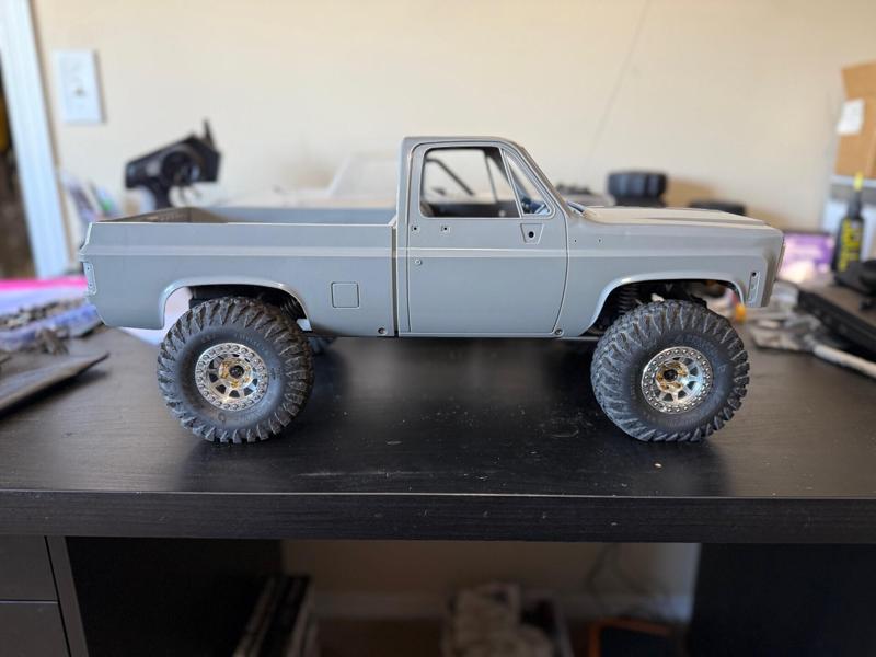 Vanquish VS410 K10 or Hard body Rear Shock Mounts