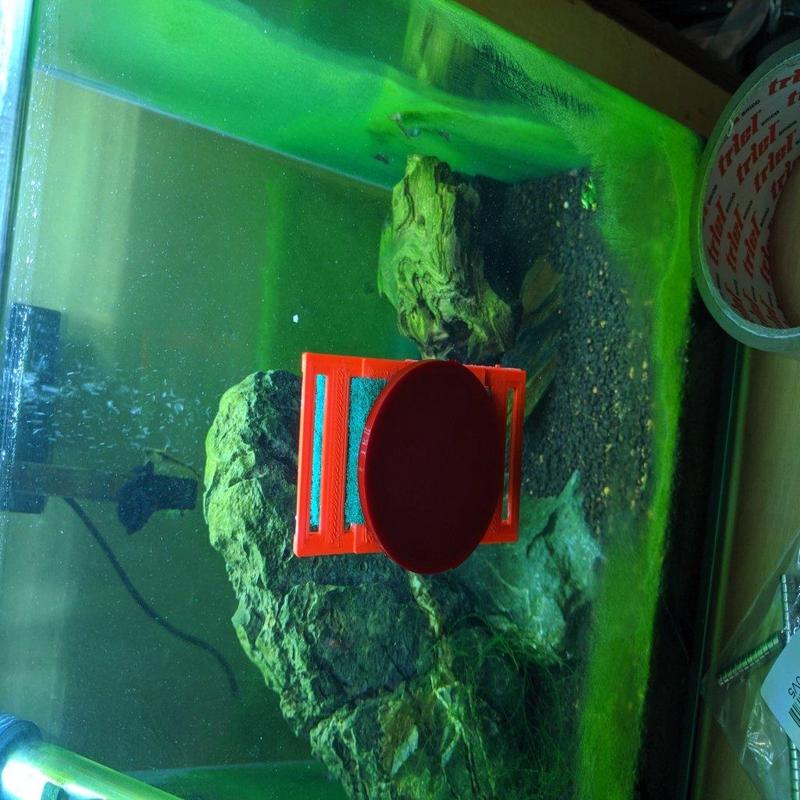 Fishbowl magnetic cleaner
