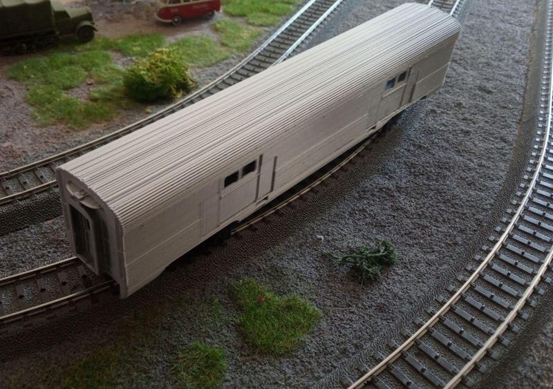 STREAMLINER BAGGAGE CAR FOR H0 SCALE