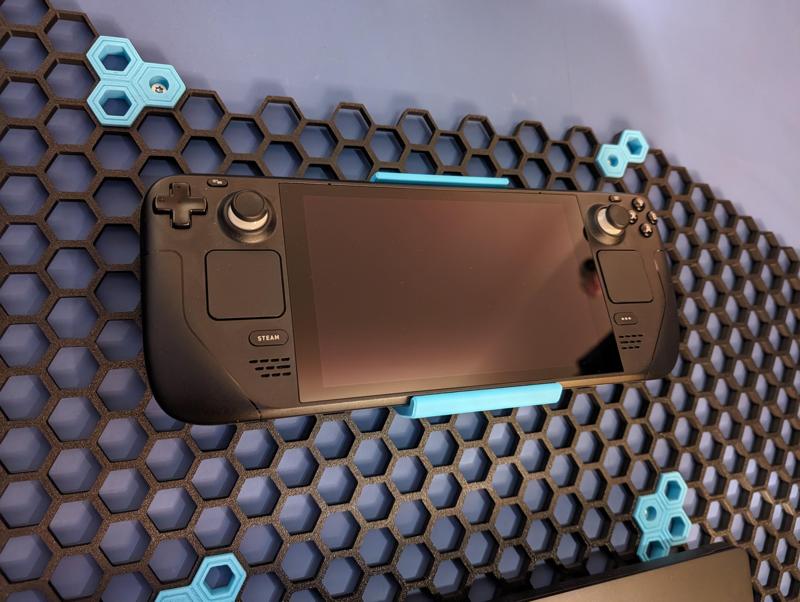 Honeycomb Storage Wall - Steam Deck Mount