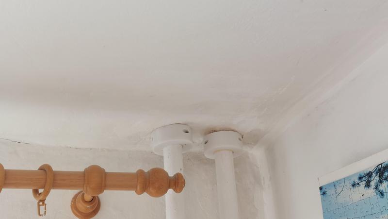 Heating pipe cover / kryt na potrubie vykurovania - stúpačky v paneláku