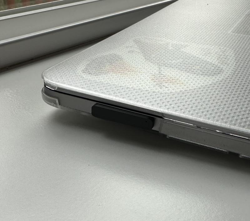 MacBookPro USB-C dust cover