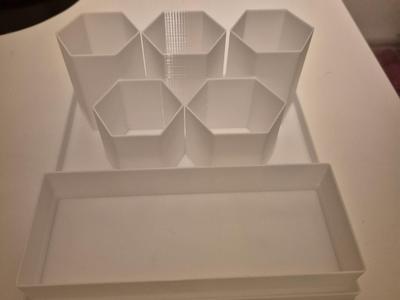 Desk organizer