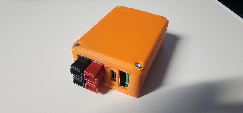 JuiceBox 2.0 with USB C & A 1PP in 2 PP out