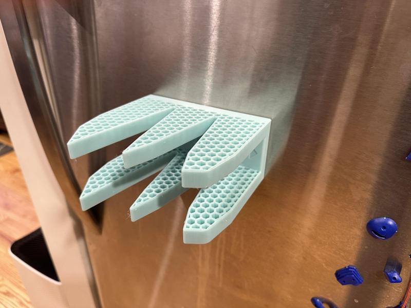 Magnetic Car Snowboard Rack + Glove Rack (But it sucks)