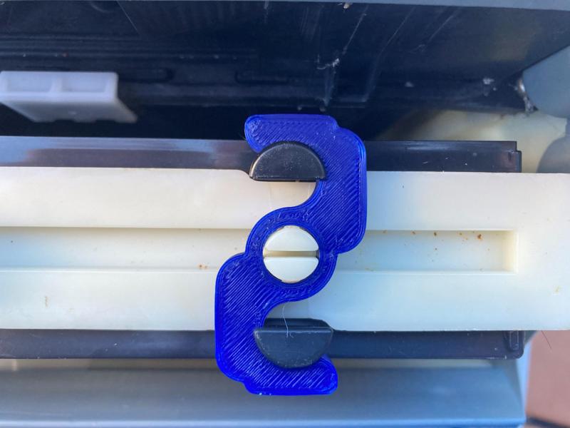 Filter Clip for Maytronics Dolphin M500 Pool Cleaner (And possibly other models)