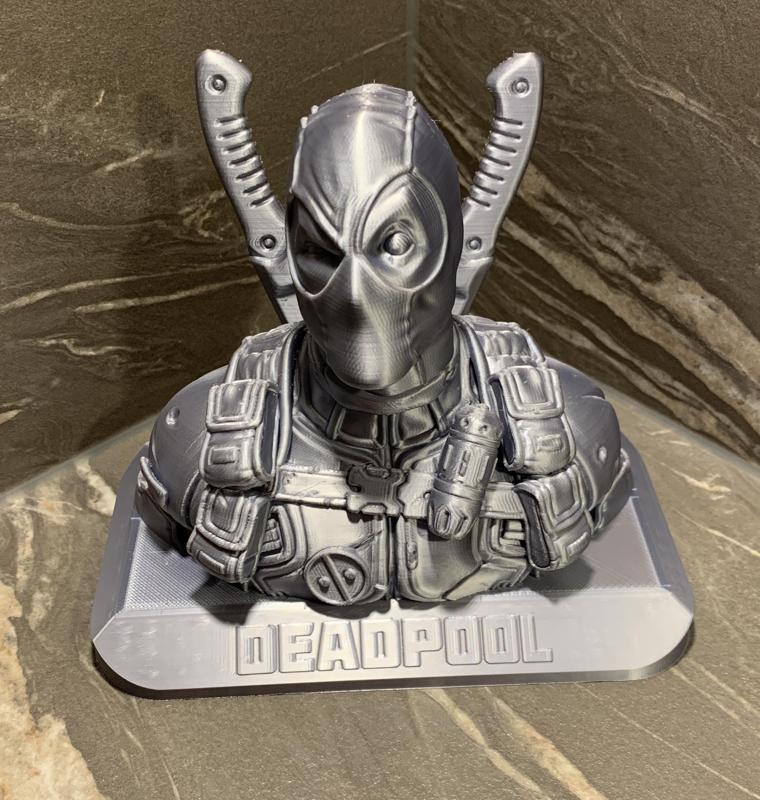 Deadpool Bust - base+lettering