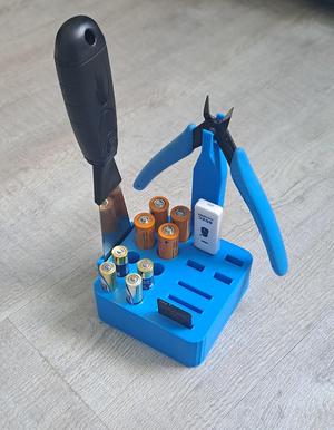 Tool holder