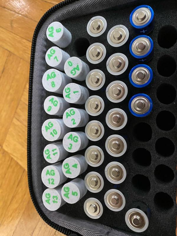 button cell battery holder