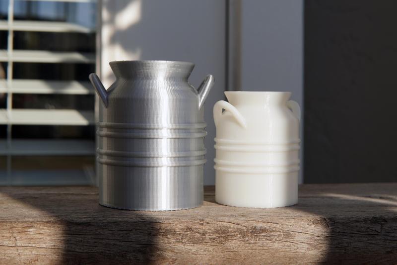 Milk can pen holder