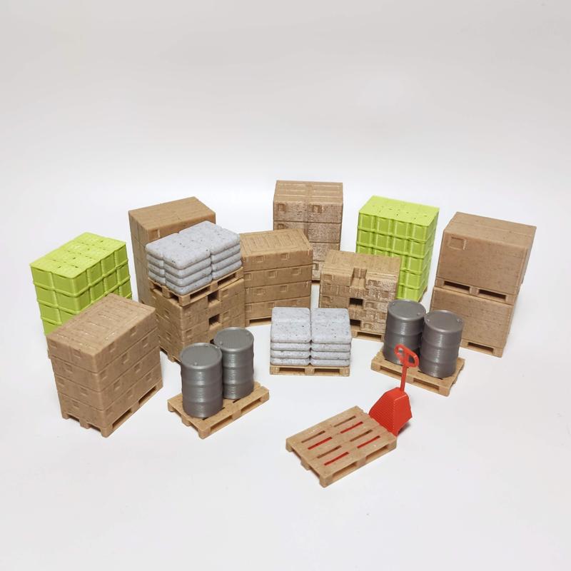 1:40 Palleted Cargo Set with Pallet Jack