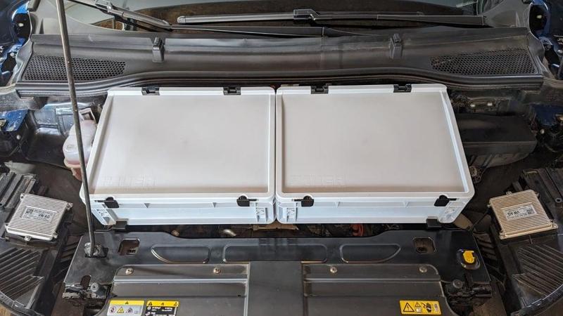 Skoda Enyaq Frunk box holder