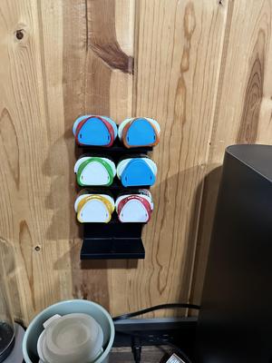 Thirsti Shelf 8 pods wall mount