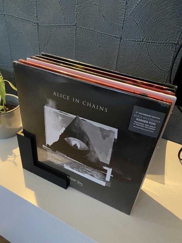 Record / vinyl stand for 8 records