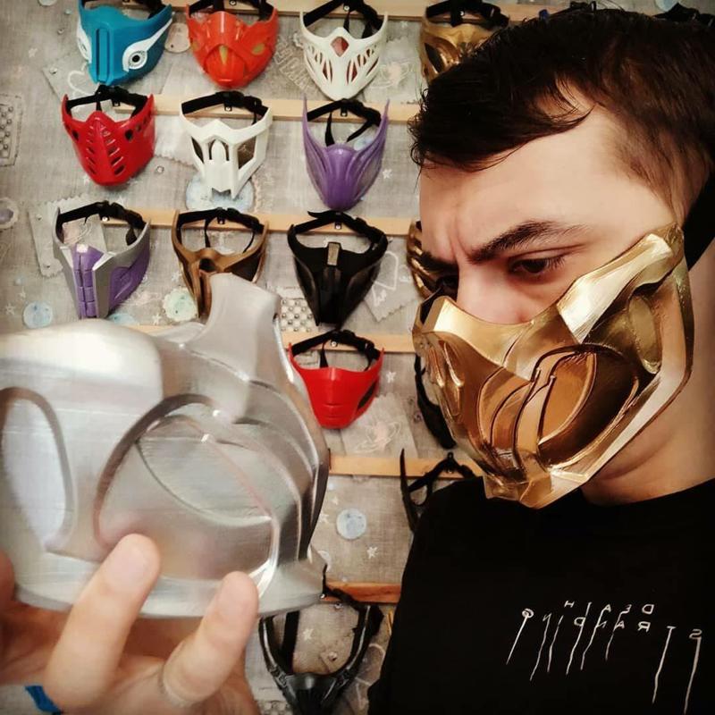 Scorpion mask from Mortal Kombat 11 - Golden demon