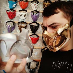 Scorpion mask from Mortal Kombat 11 - Golden demon
