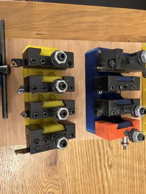 Quick change tool holder wall mounted storage