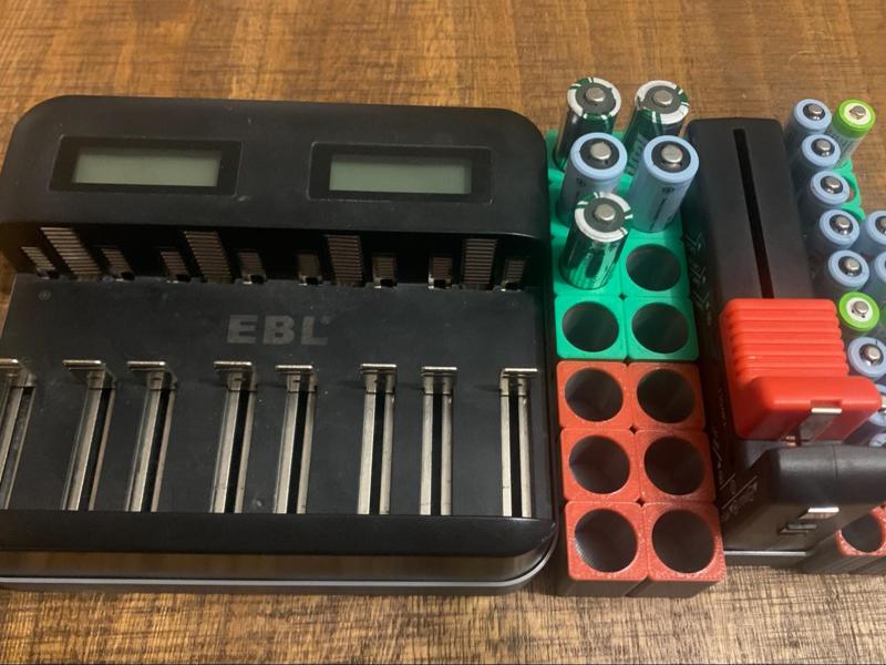 EBL C9008 Battery Charging Station