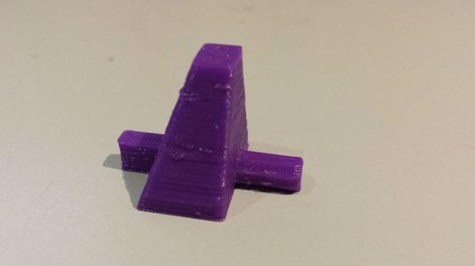Shelf support for bookshelves with 5mm holes