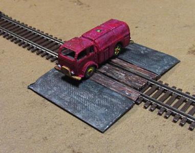 N Scale - Board Crossing.....