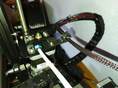 Cable holder on Extruder for Ender 3