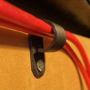 Cable clip