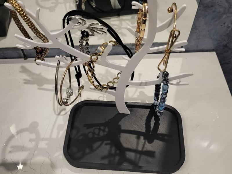tree jewelery stand/holder