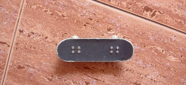 Finger board - finger skate