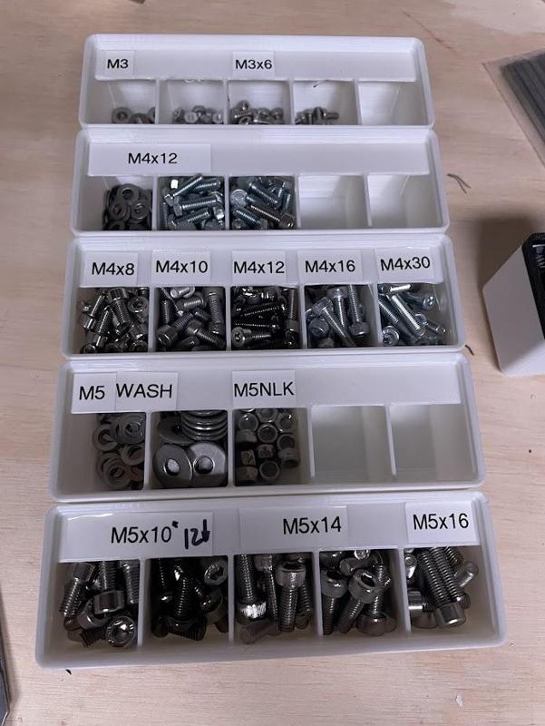 Gridfinity Redefined Bin 1x3x6u - divided sections, with label