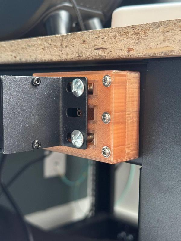 StarTech rack side mount for 19inch power strip