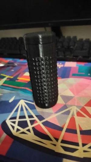 Portable Dice Holder With Screw On Lid