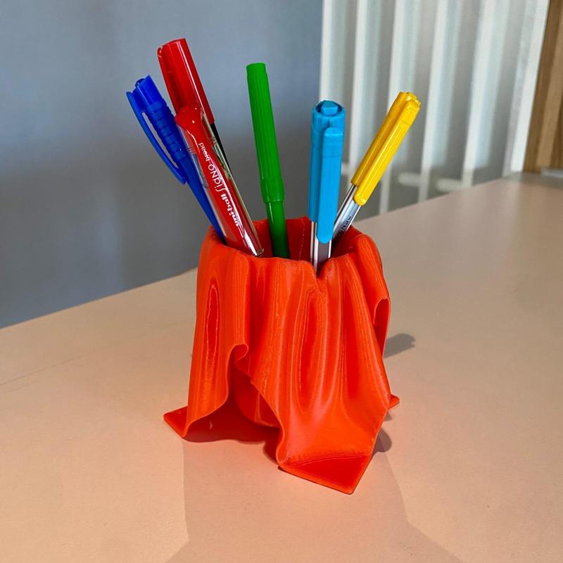 ✏️🖋️ FLOATING FABRIC PEN HOLDER – Stunning 3D Printed Desk Art & Organizer