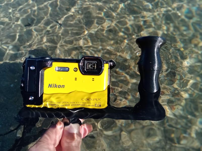 Underwater photography support