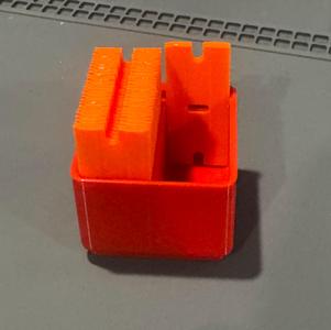 Gridfinity Plastic Razorblade Holder