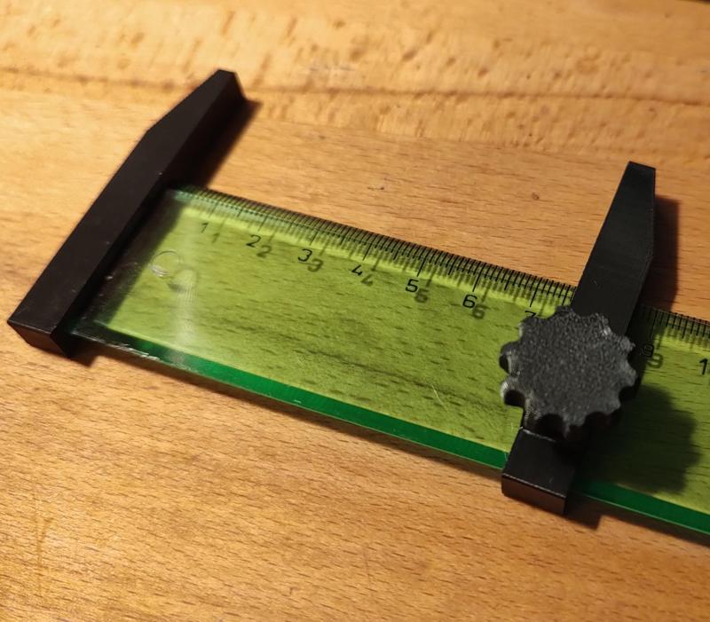 Ruler Calipers (Caliperuler)