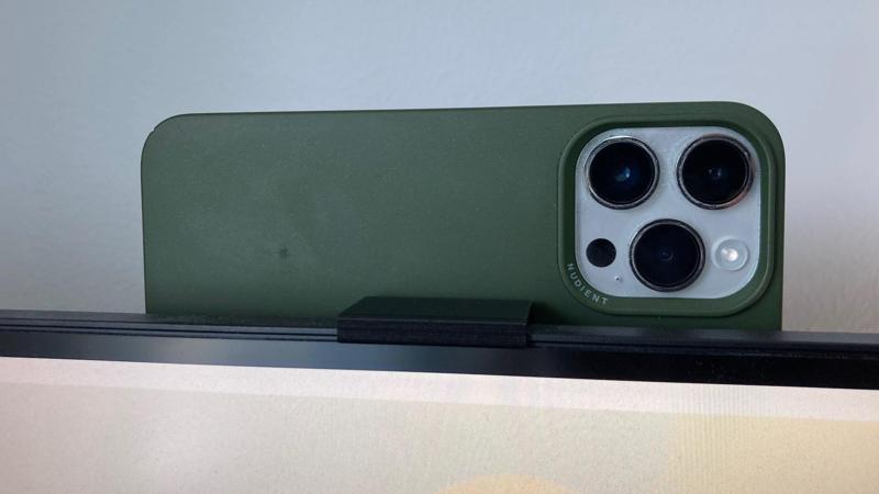 iPhone Continuity Camera for Samsung monitor (F32TU87)