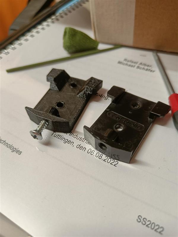 VW T3 Vanagon loudspeaker fitting / Halter Lautsprecher Decke VW T3 Caravelle 251 035 429 / 8 601 360 017