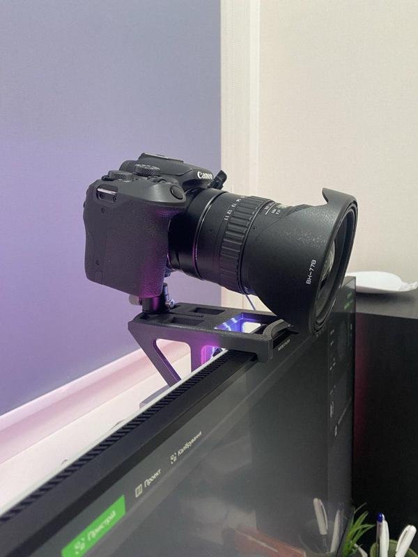 Monitor camera mount (as webcam)