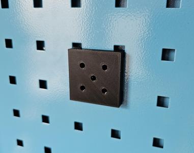Universal holder for Hazet perforated wall