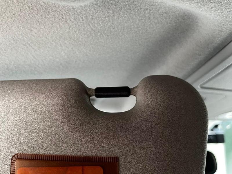 Suzuki Grand Vitara Sun Visor Clip