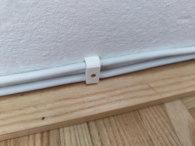 Cable clip for two cables