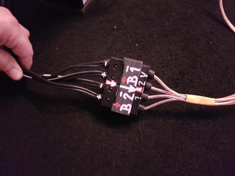 4x 4mm Banana Plug for high Loads -- 4x 4mm Bananenstecker für hohe Lasten