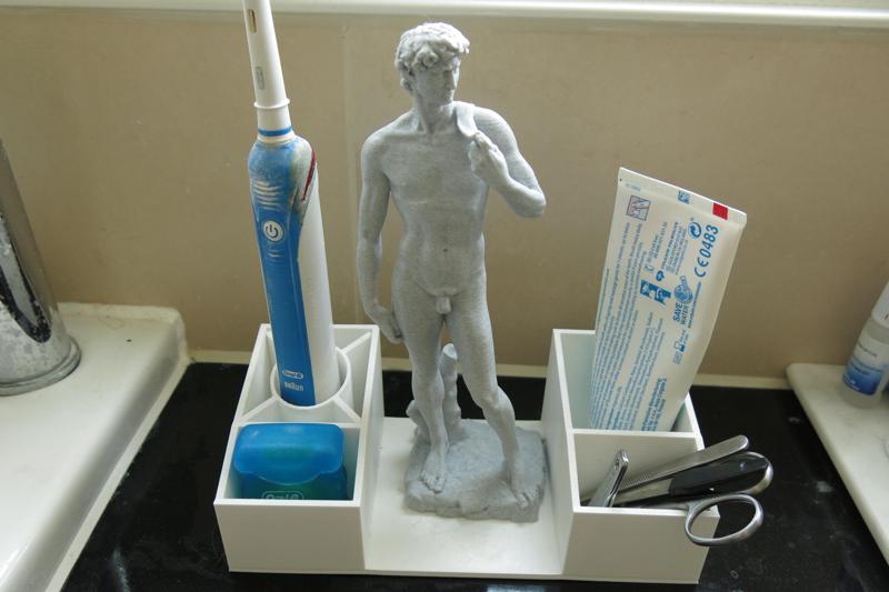 Toothbrush tidy